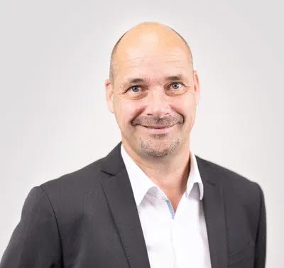 Henrik copy.jpg