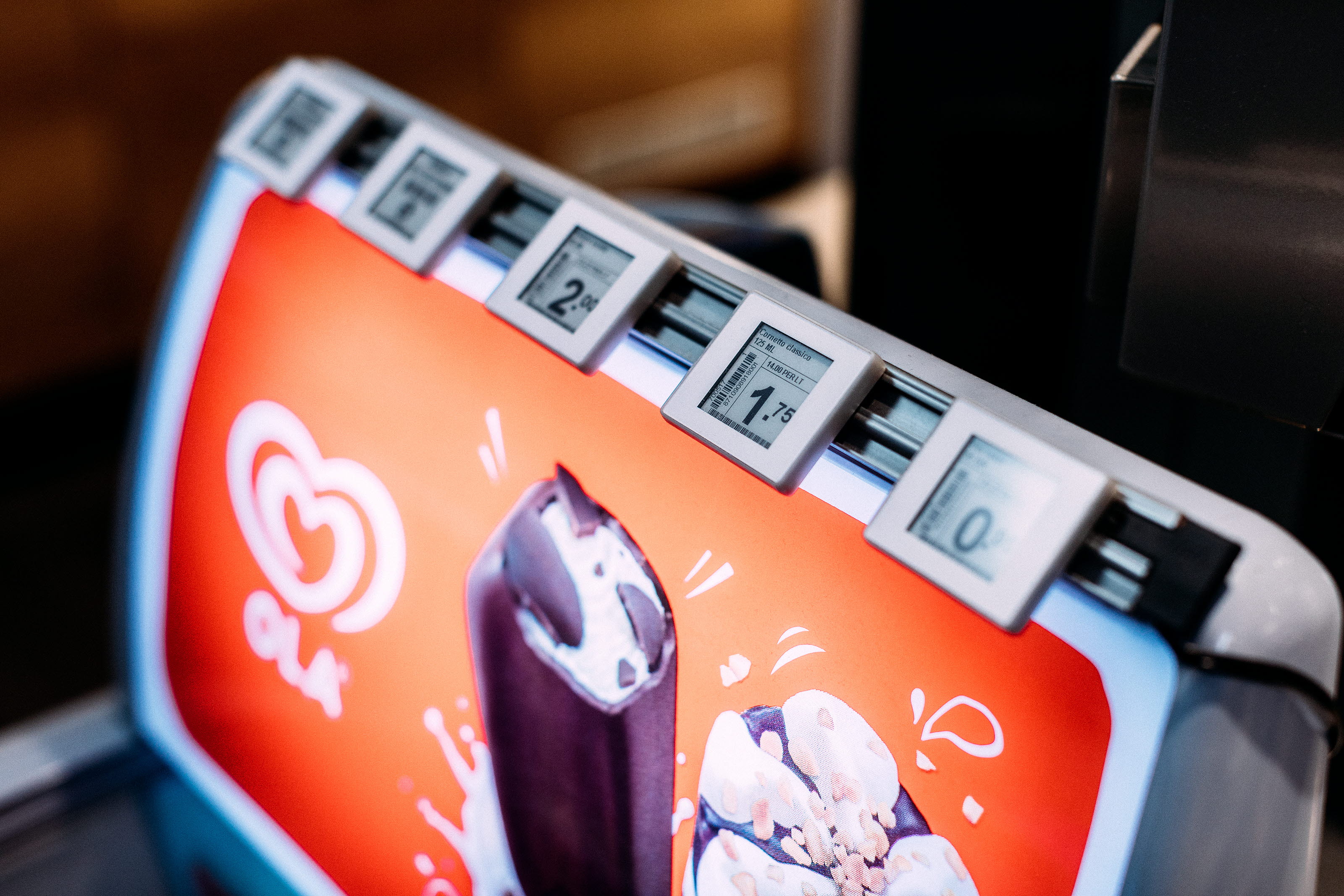 ALBERT-HEIJN_PowerTrack_Benelux_HL-Display_2019_001.jpg ALBERT-HEIJN_PowerTrack_Benelux_HL-Display_2019_001.jpg